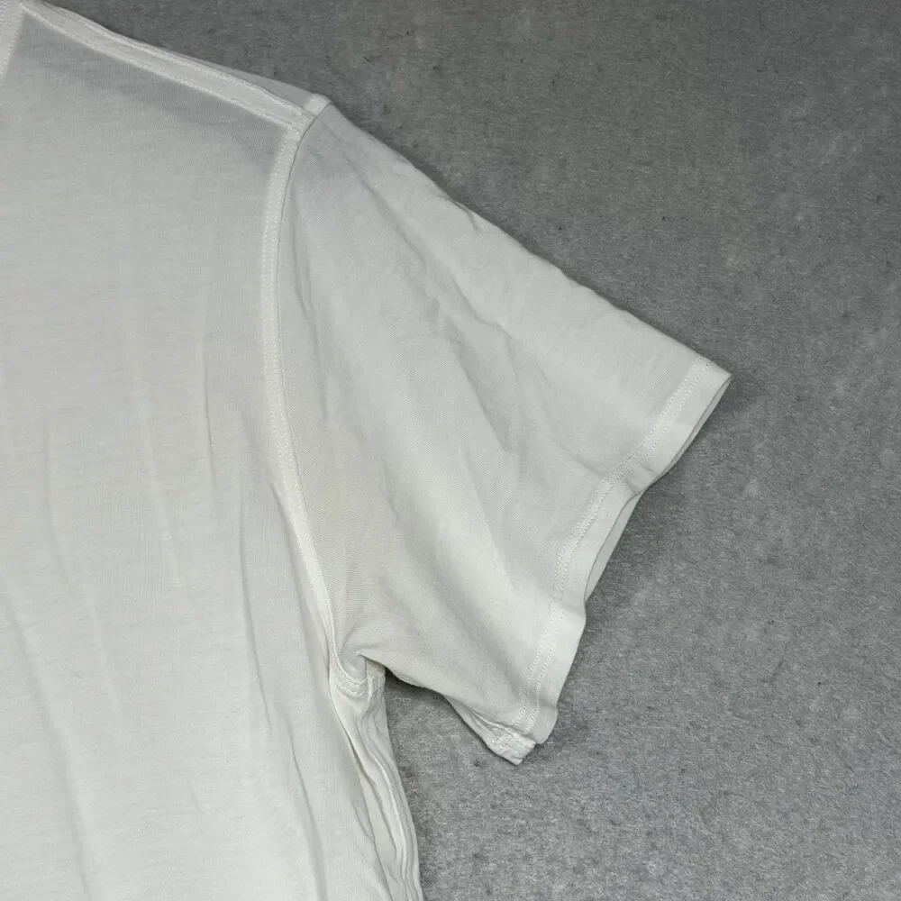 Lululemon T-Shirt Women’s 8 White Crewneck Short Sleeve Athletic Yoga Gym Casual